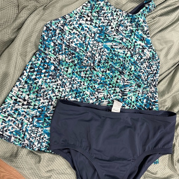 Nike Other - 2X Nike Blue/green 2pc Women's Swim Set